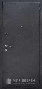 Железная дверь в комнату №41 внешняя - фото